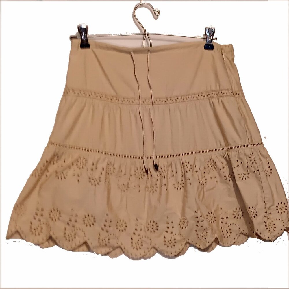 American Eagles Beige Eyelet Lace Mini Skirt Size 2